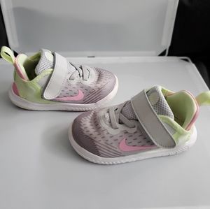 Nike free sneakers